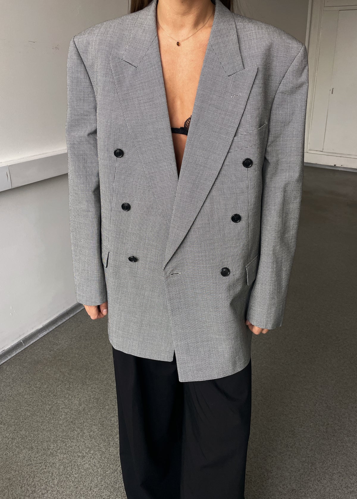 Vintage Light Grey Double-Breasted Dogtooth Pattern Oversized Blazer, view 5