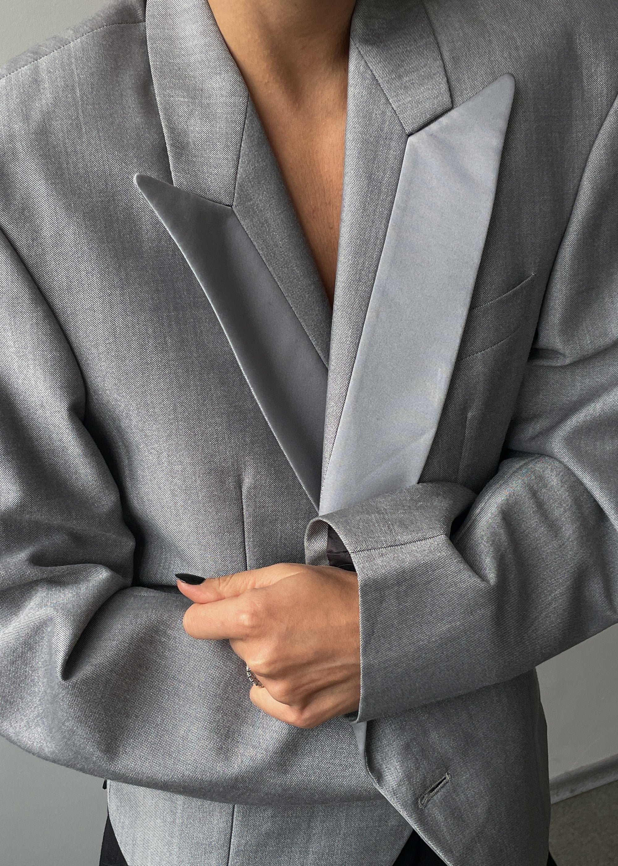 Vintage Light Grey Oversized Cropped Tuxedo Blazer