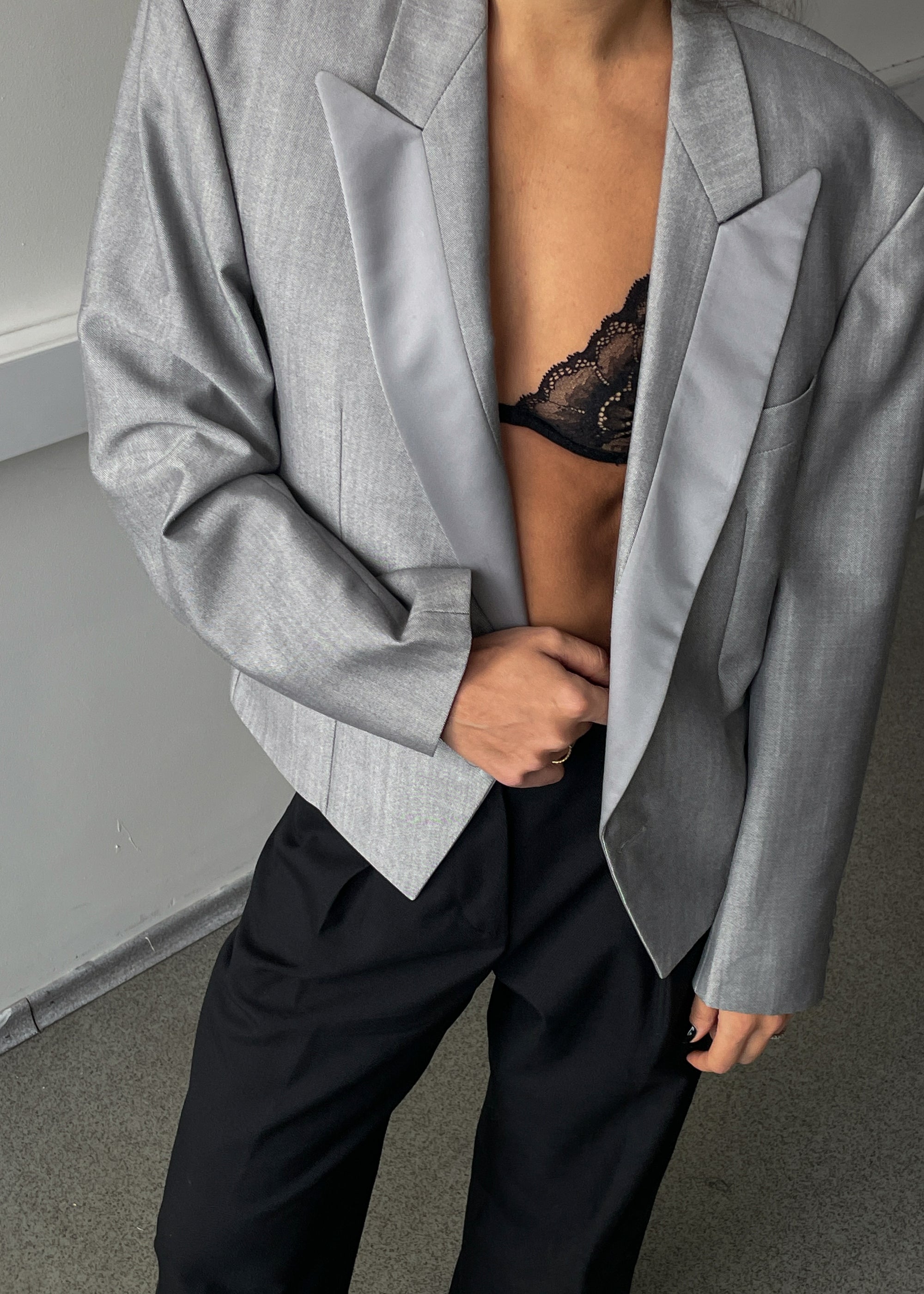 Vintage Light Grey Oversized Cropped Tuxedo Blazer