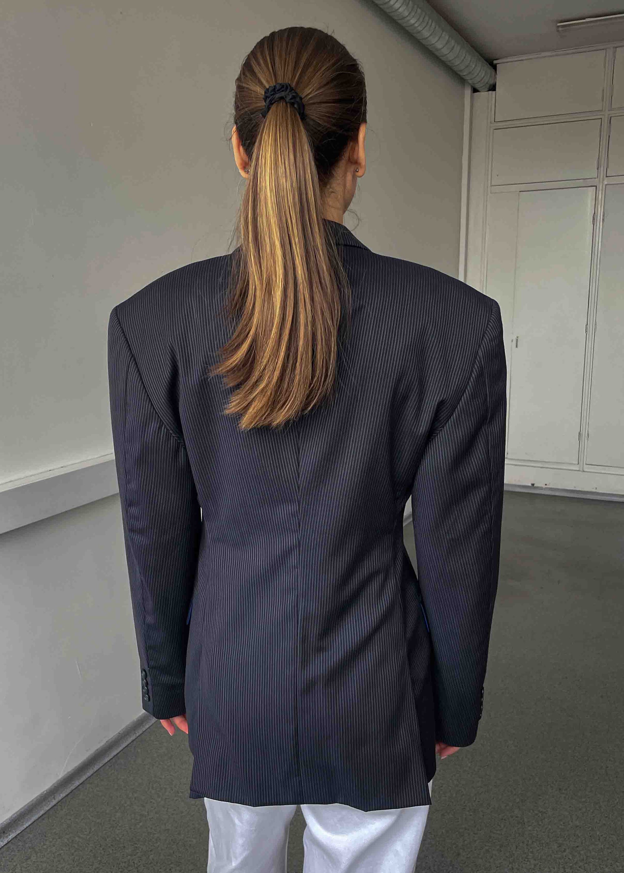 Vintage Dark Blue Striped Smaller Fit - Wide Shoulders Blazer