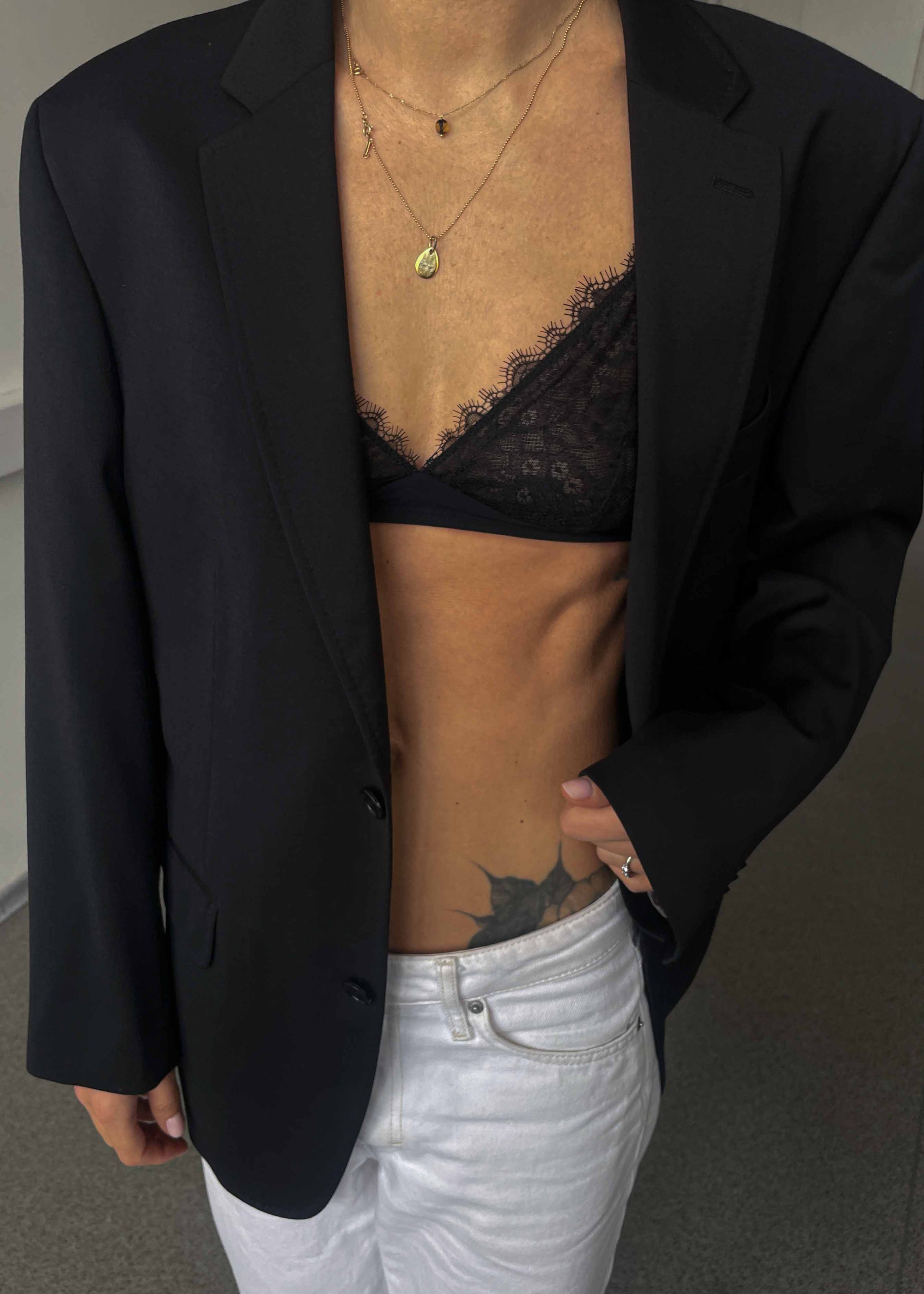 Vintage Classic Black Smaller Fit Blazer