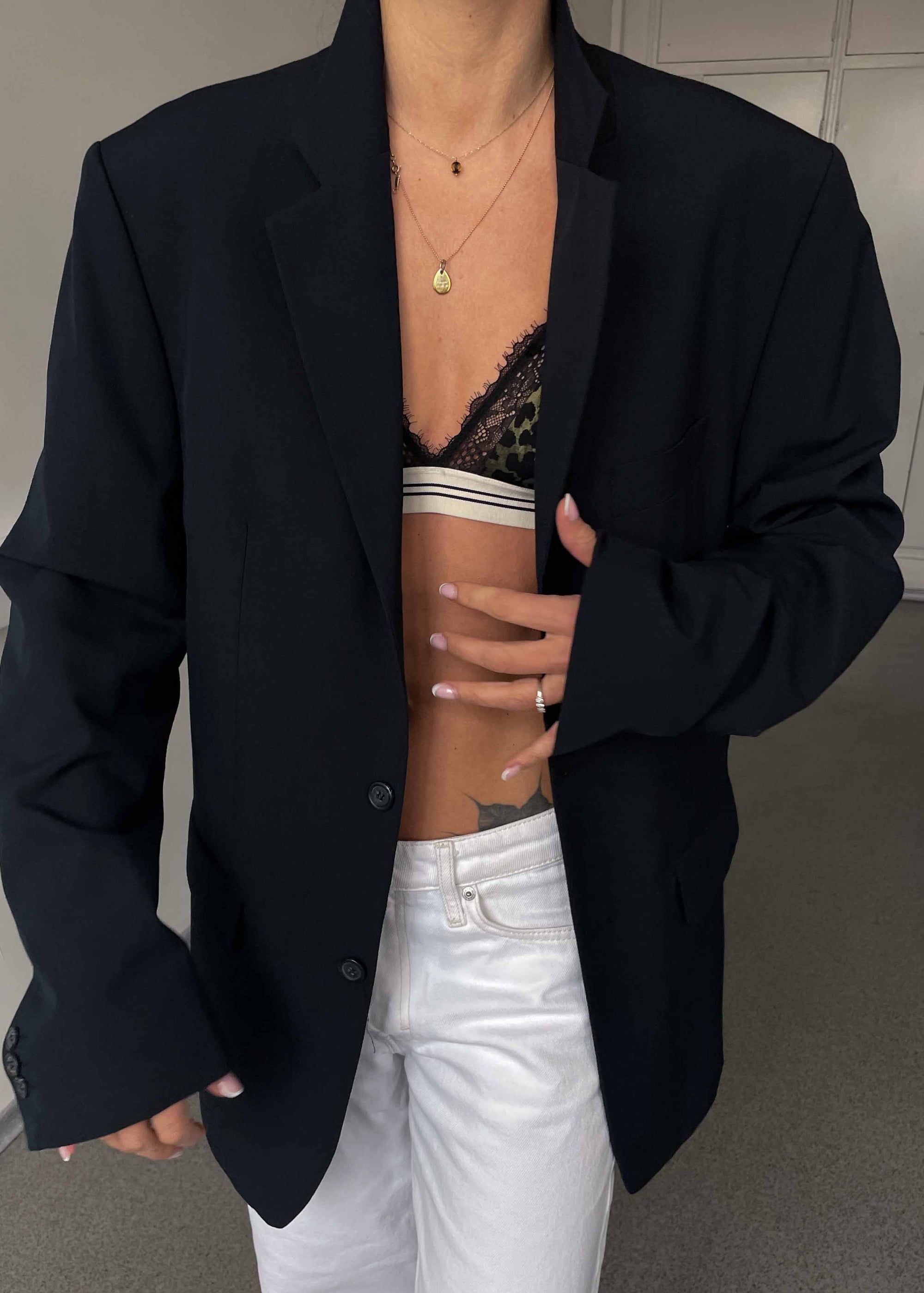 Vintage Classic Black Oversized Blazer