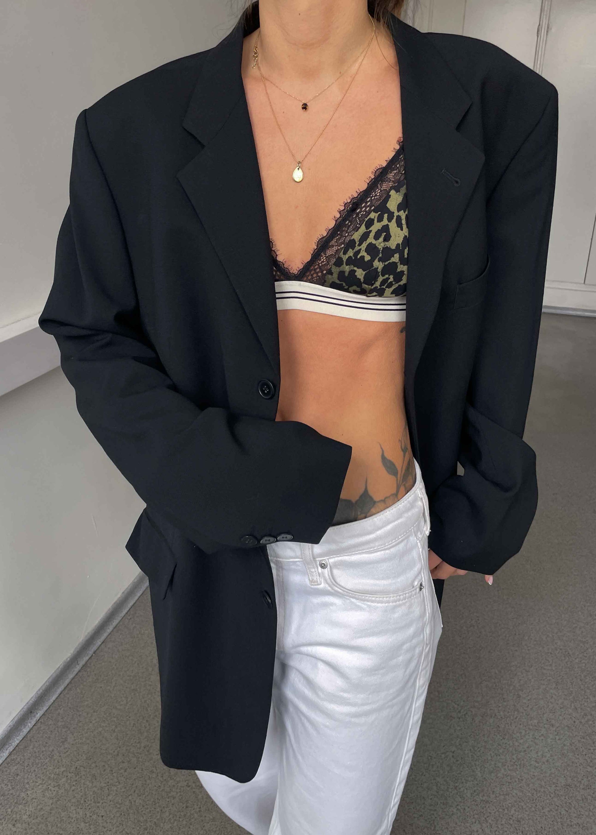 Vintage Classic Black Oversized  Blazer