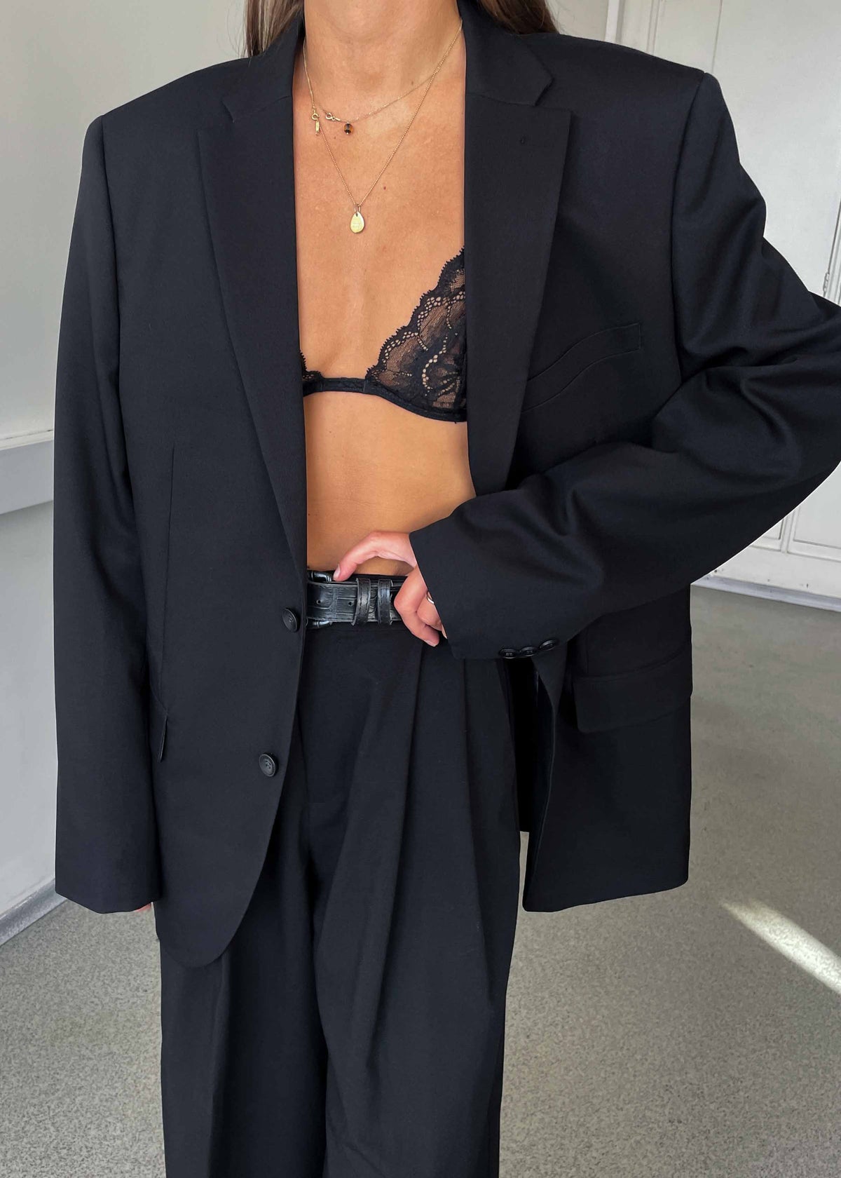 Vintage Classic Black Oversized Blazer