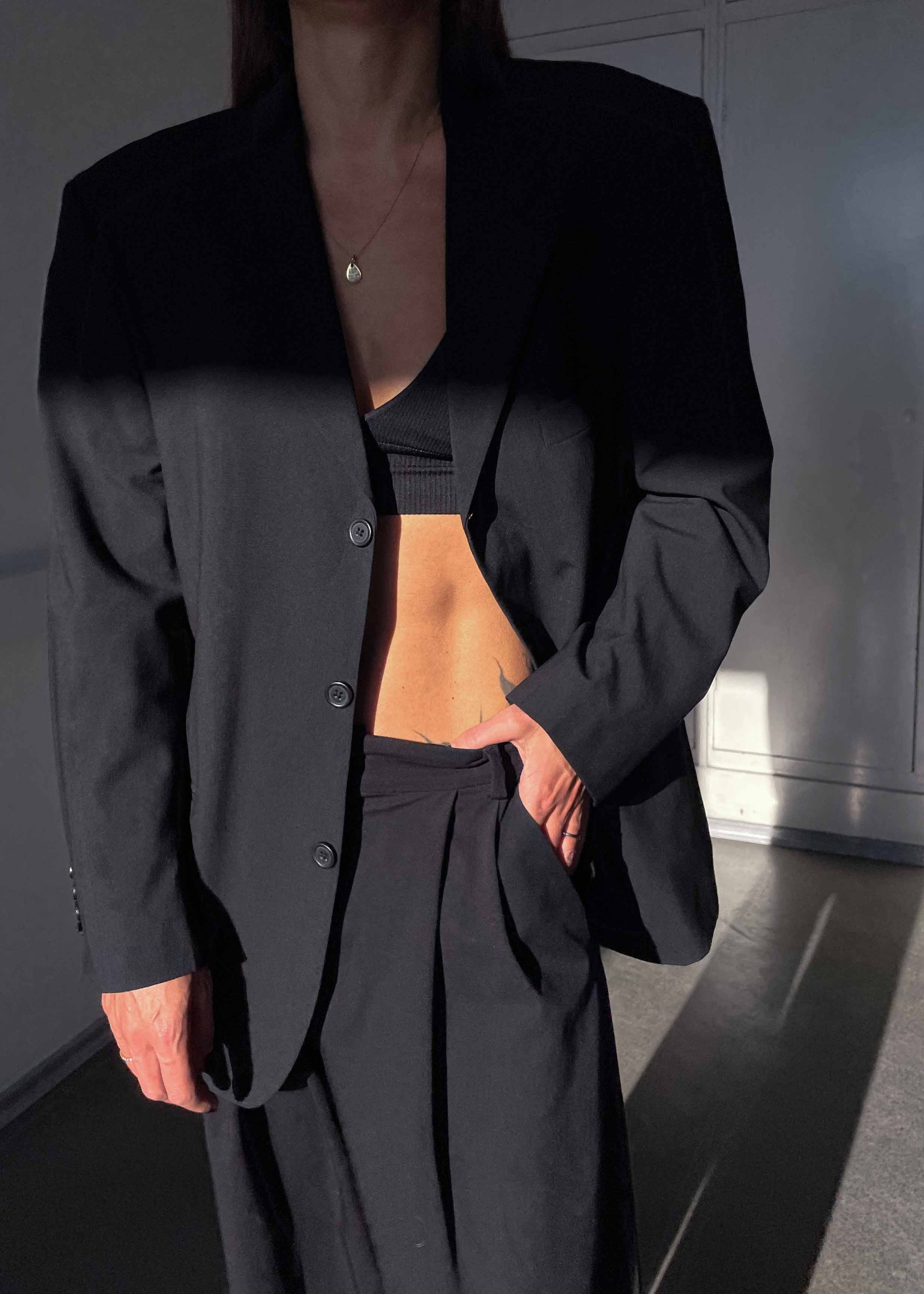Vintage Black Classic Oversized Blazer