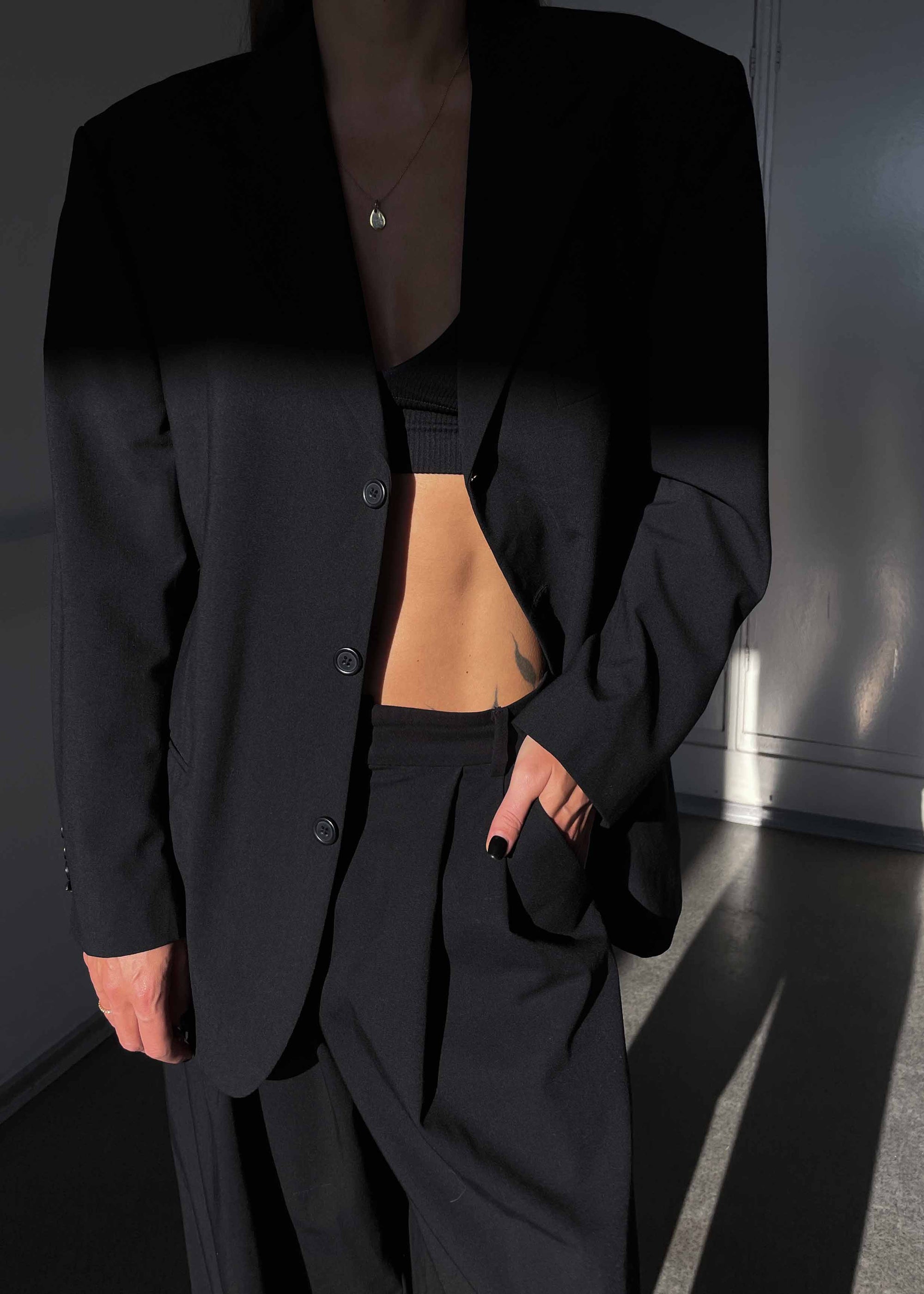 Vintage Black Classic Oversized Blazer