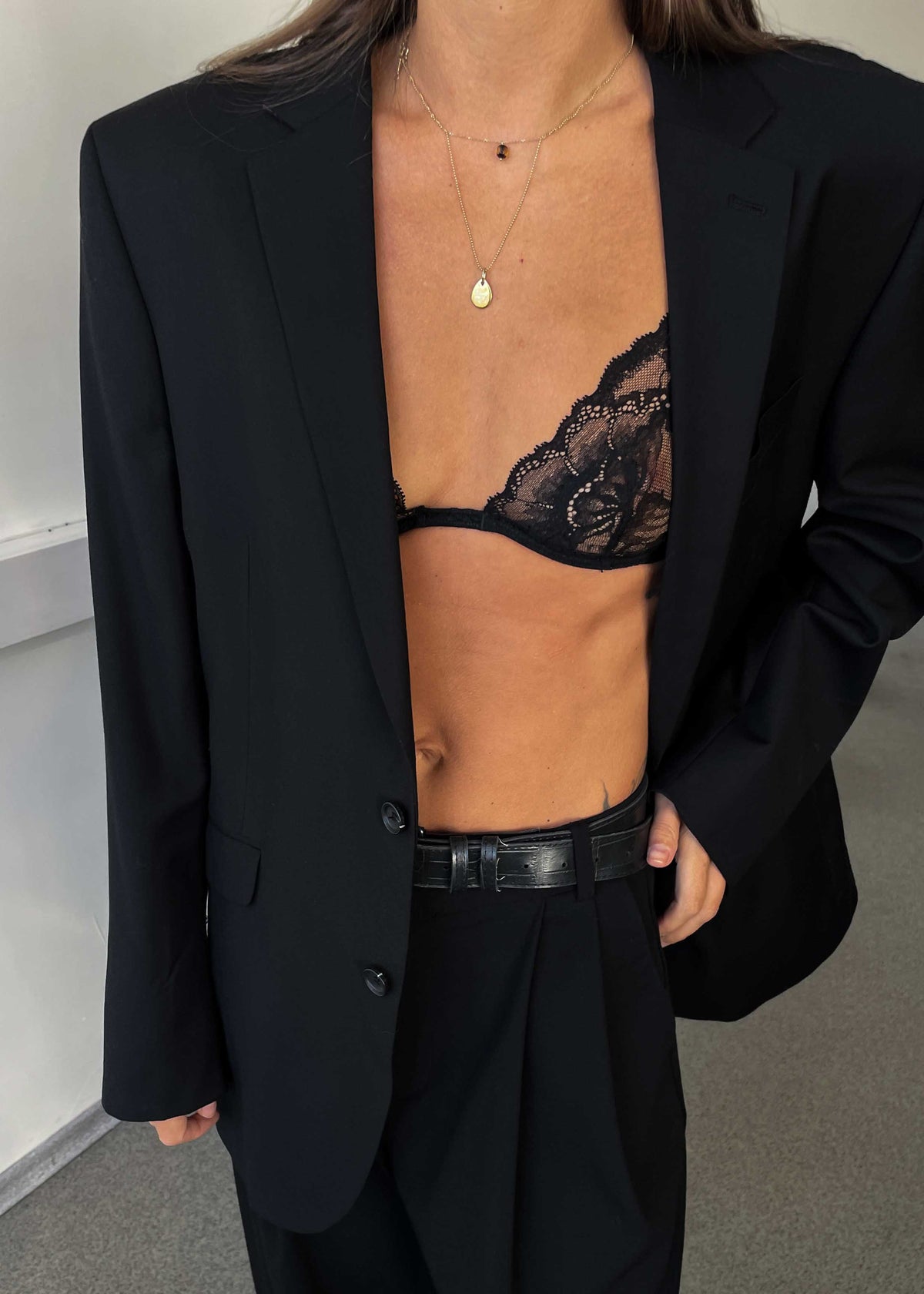 Vintage Classic Black Oversized Blazer