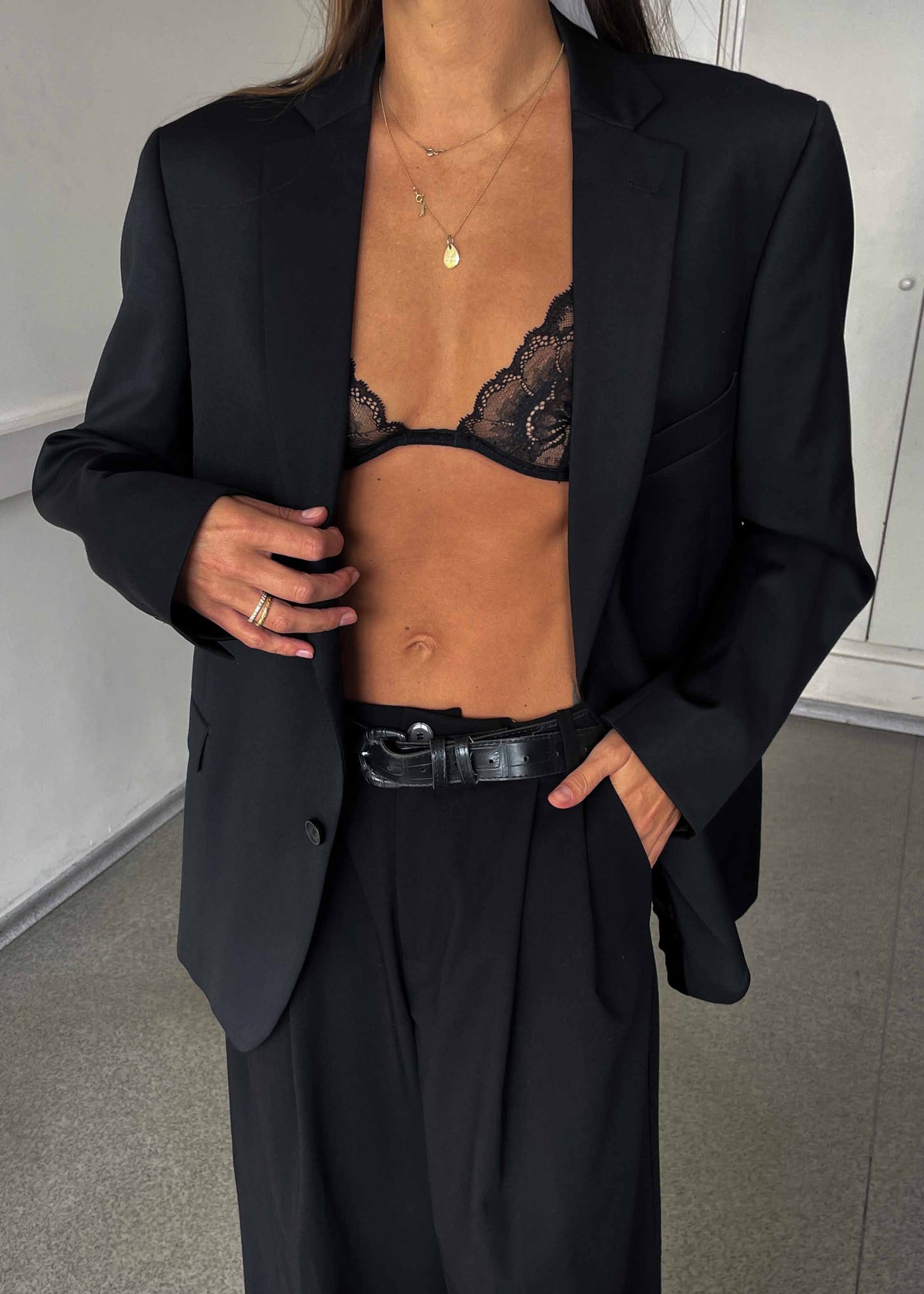 Vintage Classic Black Oversized Blazer