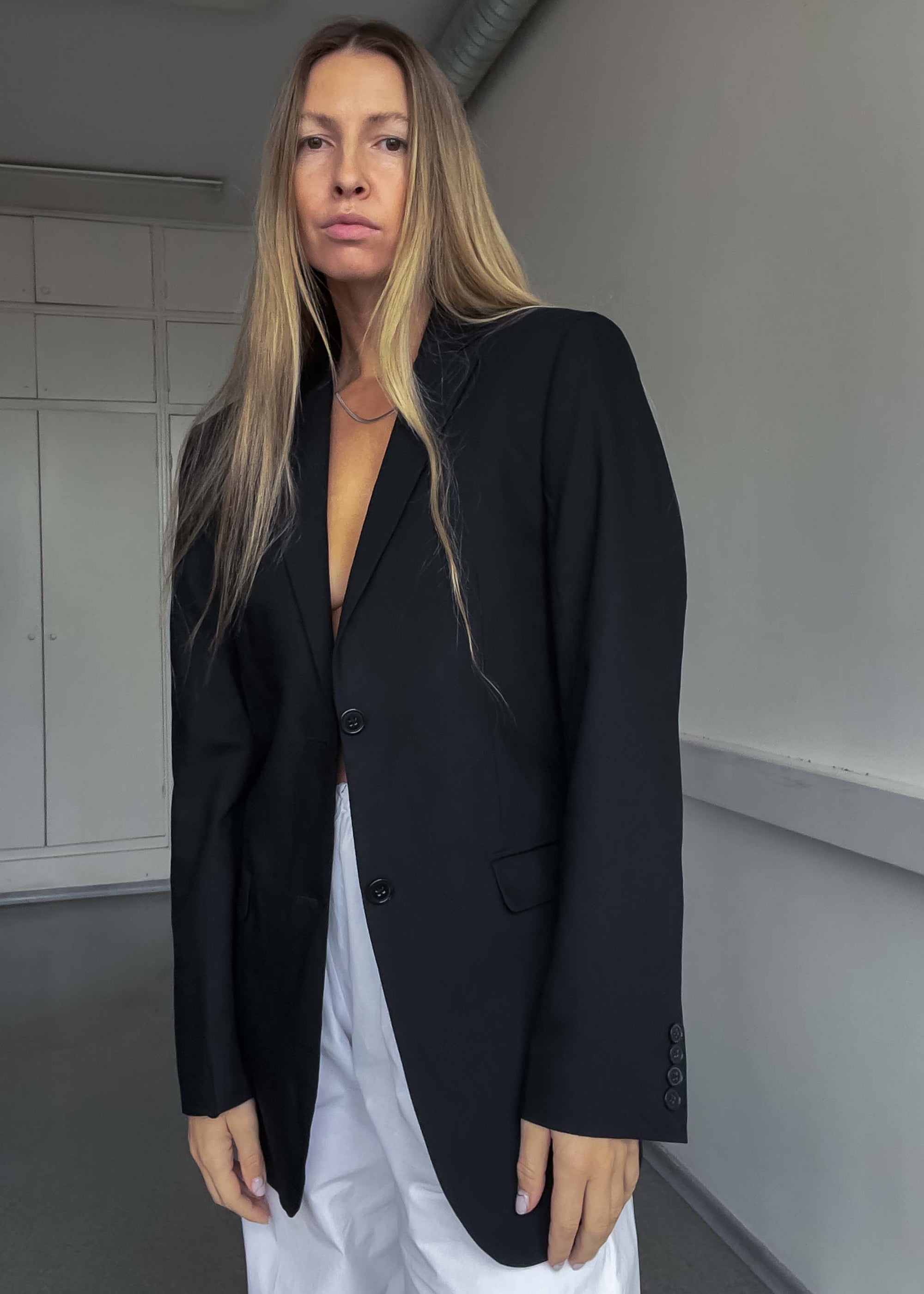 Vintage Black Oversized Smaller Fit Blazer