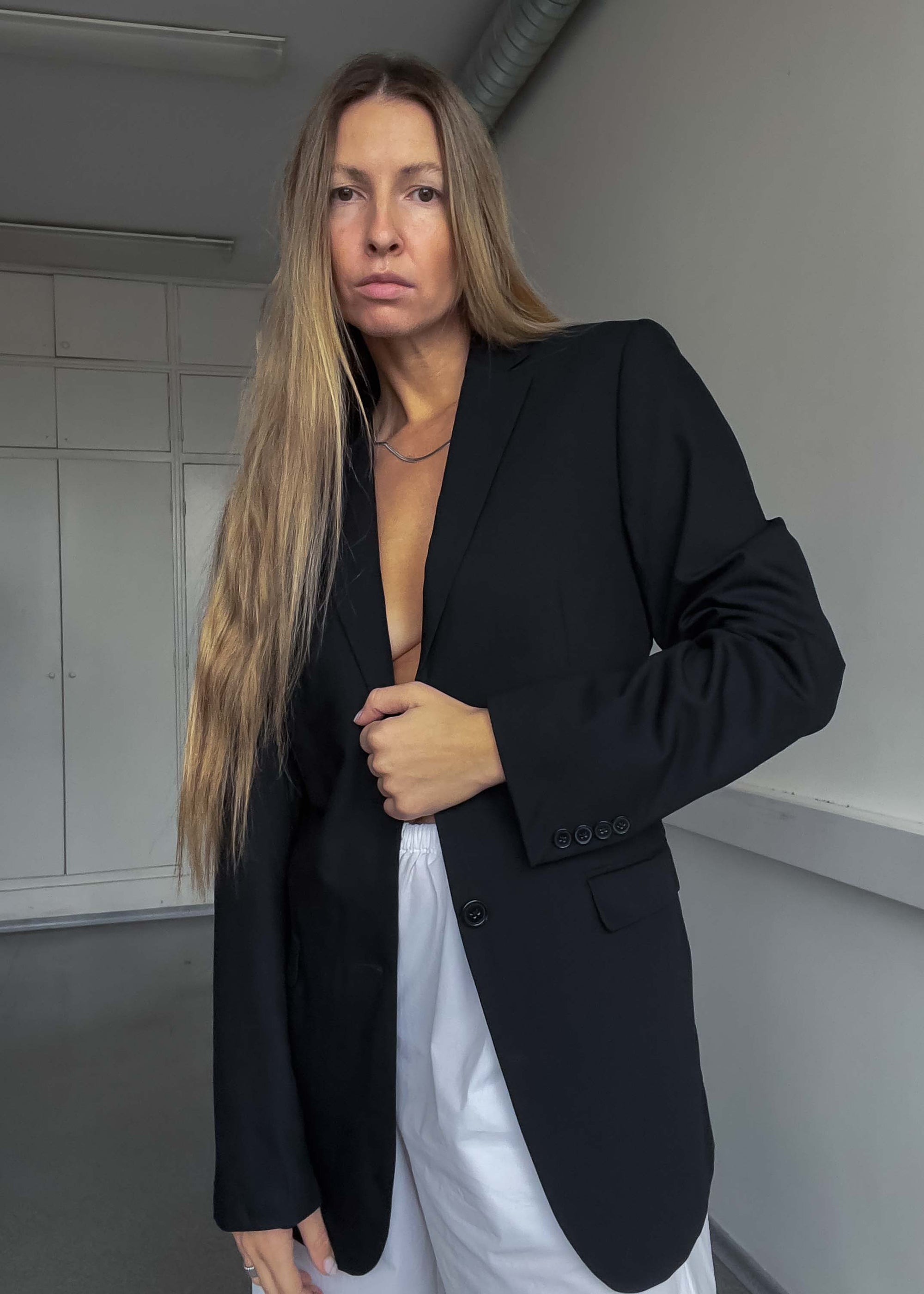 Vintage Black Oversized Smaller Fit Blazer