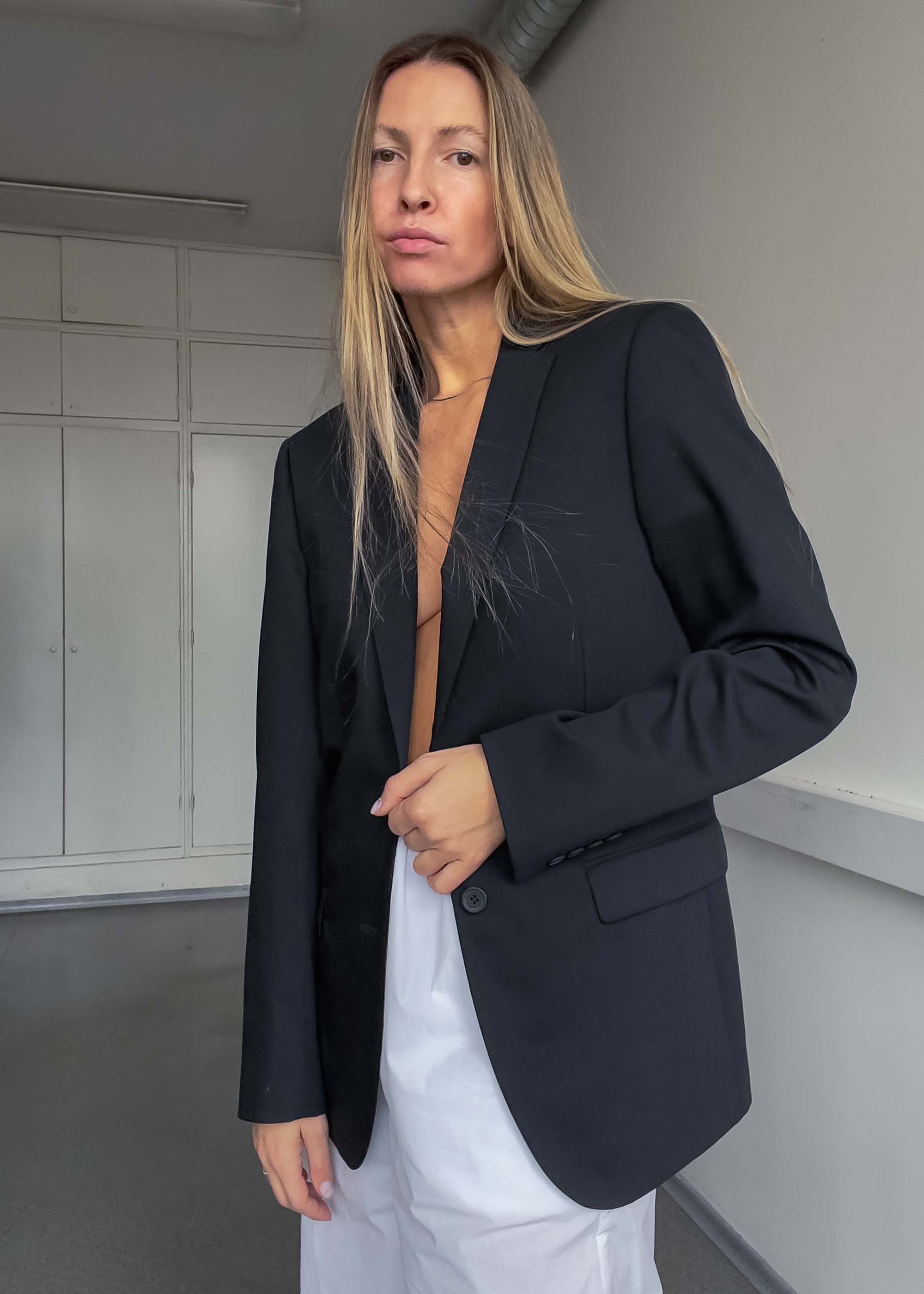 Vintage Black Oversized Smaller Fit Blazer