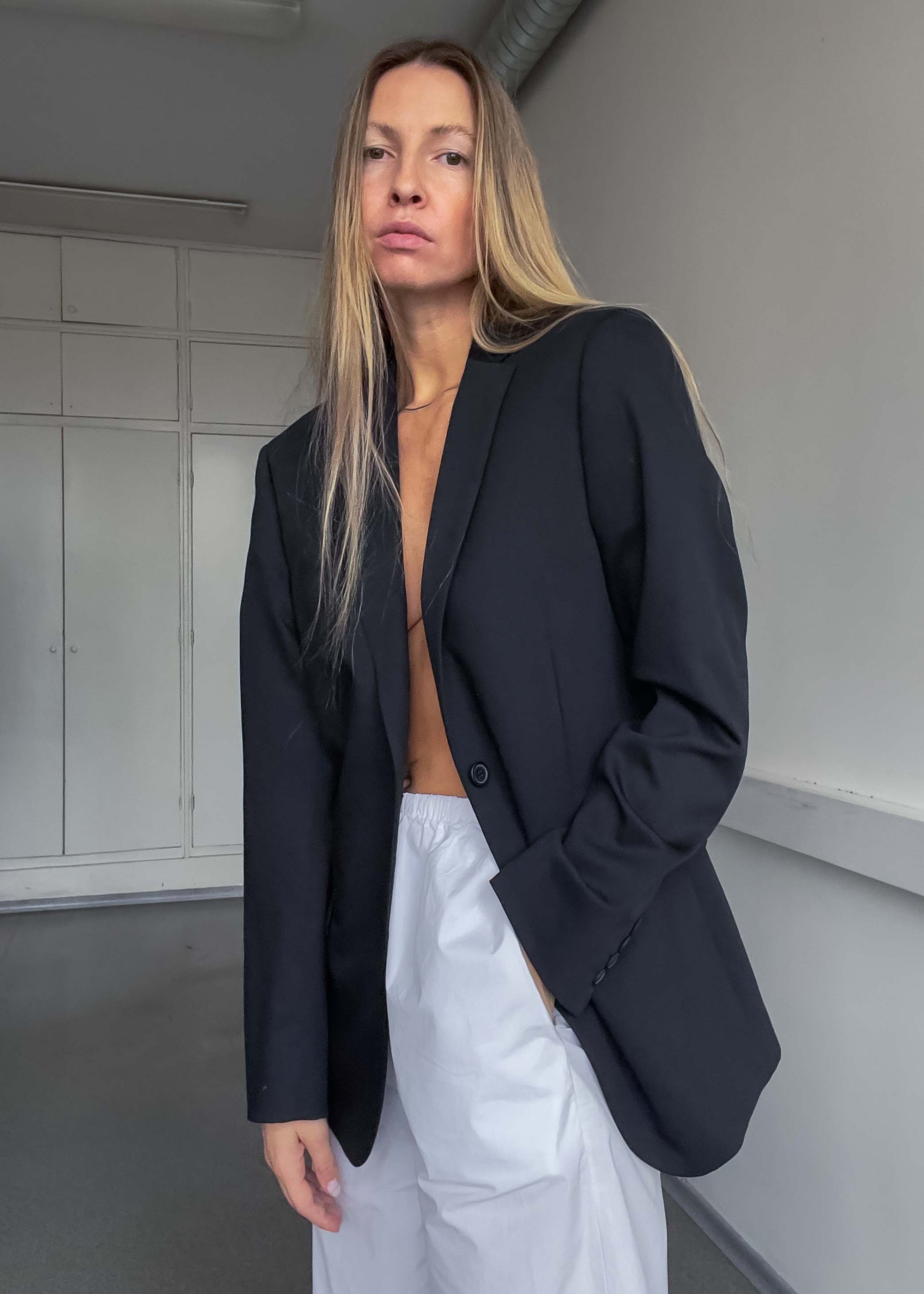 Vintage Black Oversized Smaller Fit Blazer